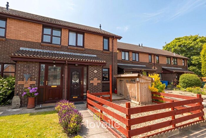 2 Bedroom Terraced House For Sale In Waterside Drive, Grimsby, DN31