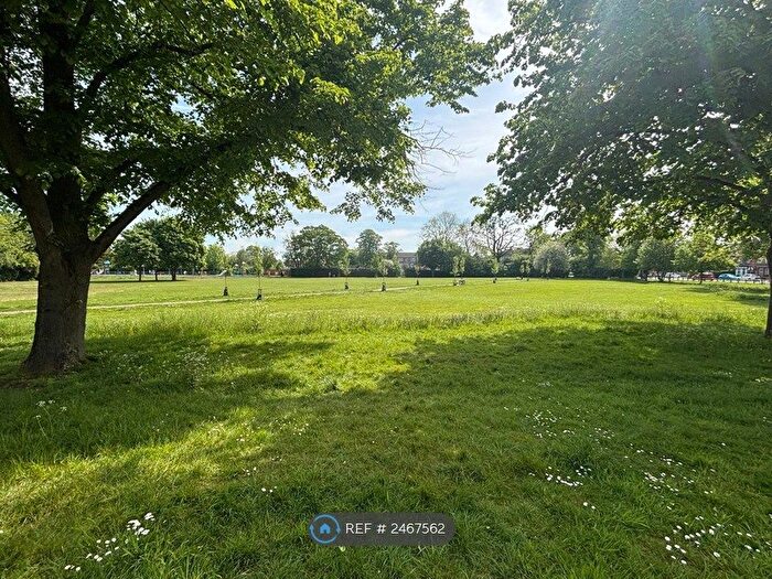 3 Bedroom Terraced House To Rent In Westfield Road, Caversham, Reading, RG4