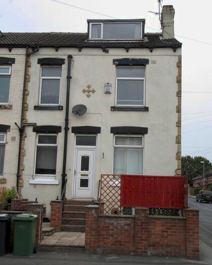 2 Bedroom End Of Terrace House To Rent In Blackpool Grove, Leeds LS12