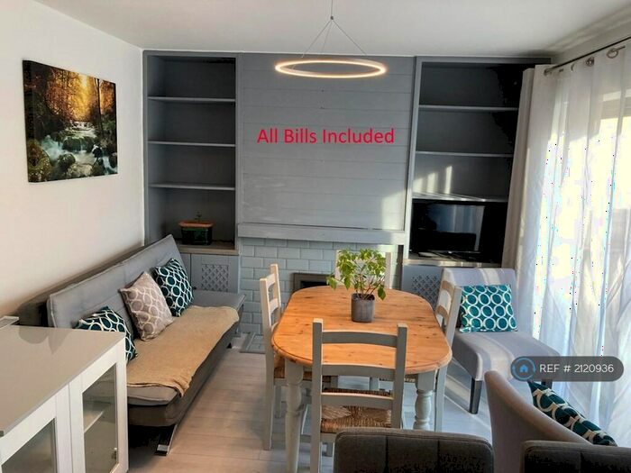 4 Bedroom Semi-Detached House To Rent In Charborough Road, Bristol, BS34