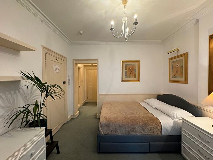 Studio To Rent In Craven Hill Gardens, London, W2