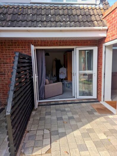 1 Bedroom Maisonette To Rent In Downsway, Chelmsford, CM1