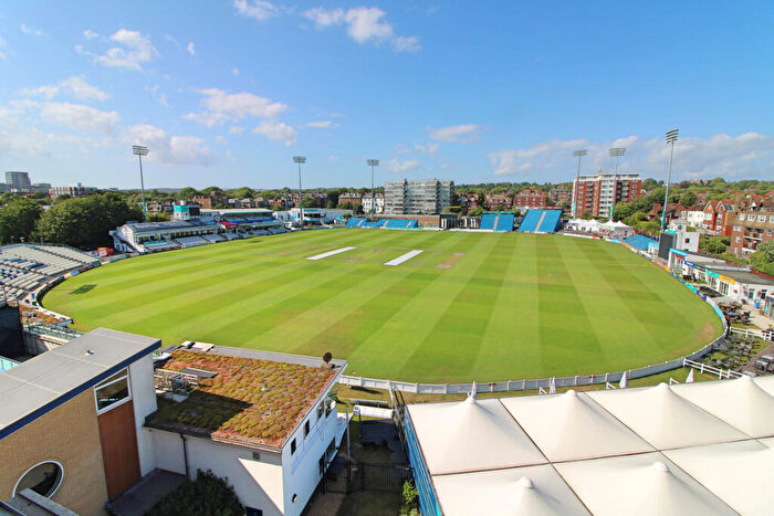 3 Bedroom Apartment For Sale In Ashdown, Eaton Road, Hove, BN3