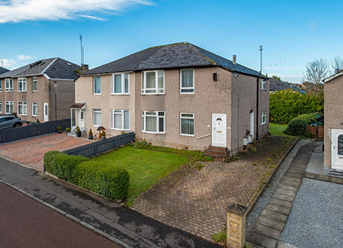 3 Bedroom Flat For Sale In Ardmay Crescent, Kings Park, Glasgow, G44
