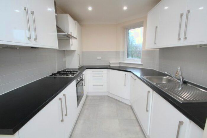 2 Bedroom Flat To Rent In Homefield Place, Croydon, CR0