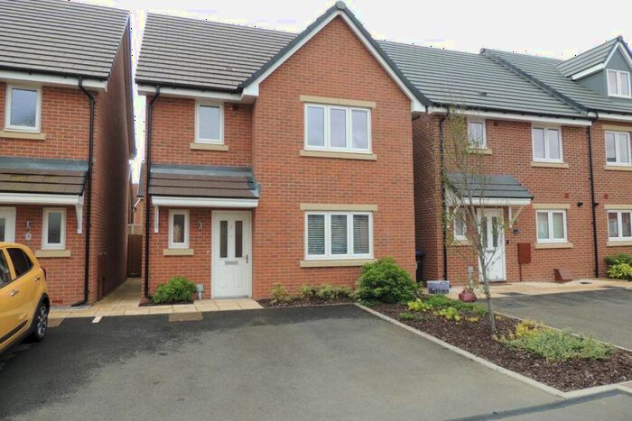 3 Bedroom House To Rent In Monksmoor, NN11