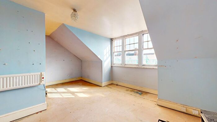 1 Bedroom Flat For Sale In Colberg Place, London, N16