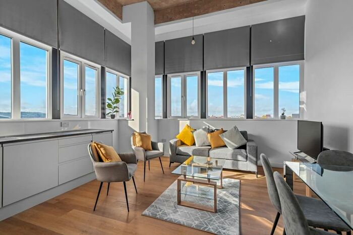 2 Bedroom Flat To Rent In High Street, West Bromwich B70