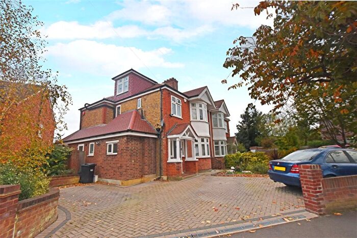 4 Bedroom Semi-Detached House To Rent In Harewood Road, Isleworth, TW7