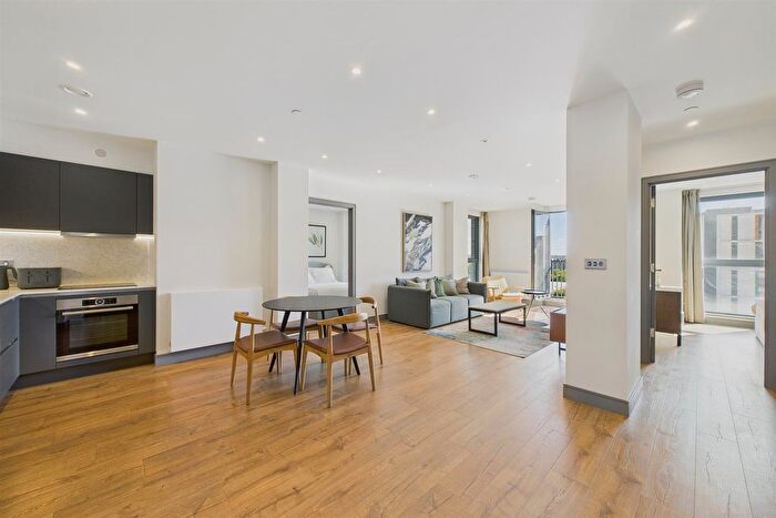 2 Bedroom Flat To Rent In Ashley Road, London, N17