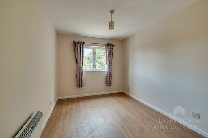 1 Bedroom Apartment To Rent In Derriford, PL6