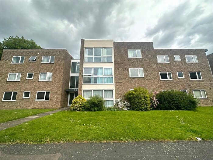 2 Bedroom Flat To Rent In The Spinney, Watford, Hertfordshire, WD17