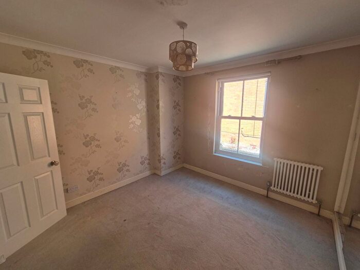 1 Bedroom Flat To Rent In Hendford Grove, Yeovil, BA20