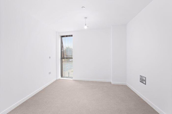 2 Bedroom Flat To Rent In Arber House, The Hyde, London, NW9