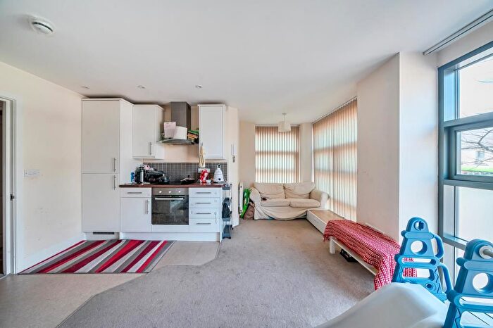 2 Bedroom Flat For Sale In John Leon House, Headington, OX3