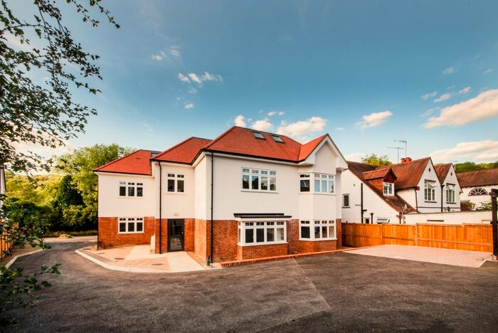 2 Bedroom Flat To Rent In , Hillbury Road, Warlingham, CR6