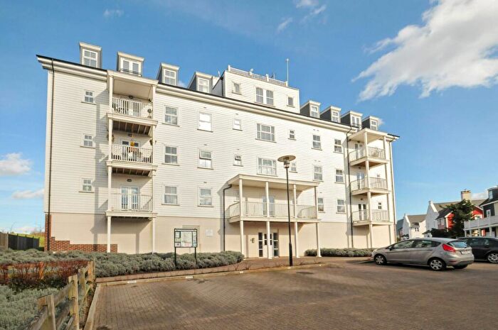 2 Bedroom Flat To Rent In Beaumont Drive, Worcester Park, KT4