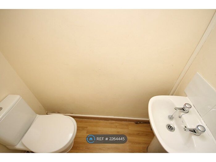 6 Bedroom Semi-Detached House To Rent In Wycliffe Road, Bournemouth, BH9