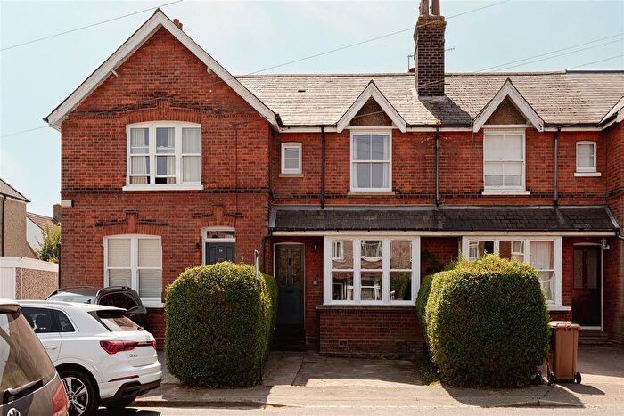 2 Bedroom Terraced House For Sale In Bourne Road, Merstham, RH1