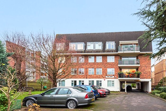 2 Bedroom Flat To Rent In Albemarle Road, Beckenham, BR3