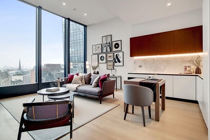 1 Bedroom Flat To Rent In Buckingham Gate, Westminster, SW1E