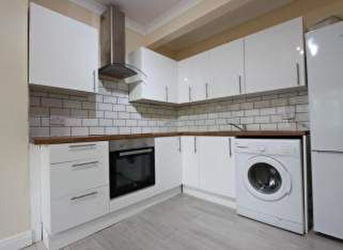 1 Bedroom Flat To Rent In High Road, London, N20