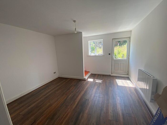 1 Bedroom Flat To Rent In Cherry Orchard Road, B20