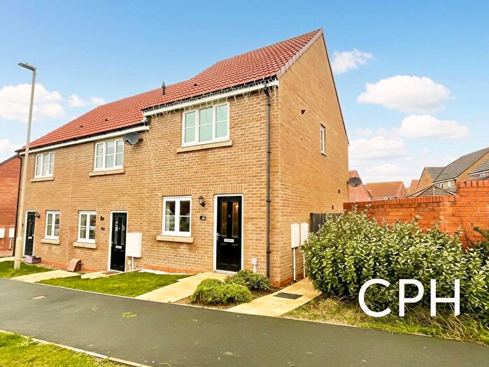 2 Bedroom End Terrace House For Sale In The Boulevard, Eastfield, YO11