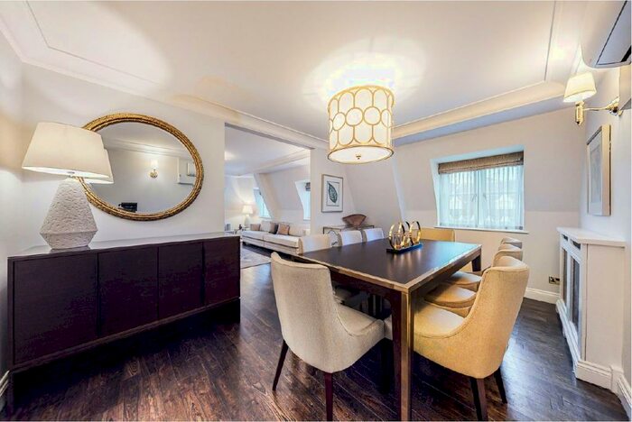 4 Bedroom Flat To Rent In Prince Of Wales Terrace, London, W8