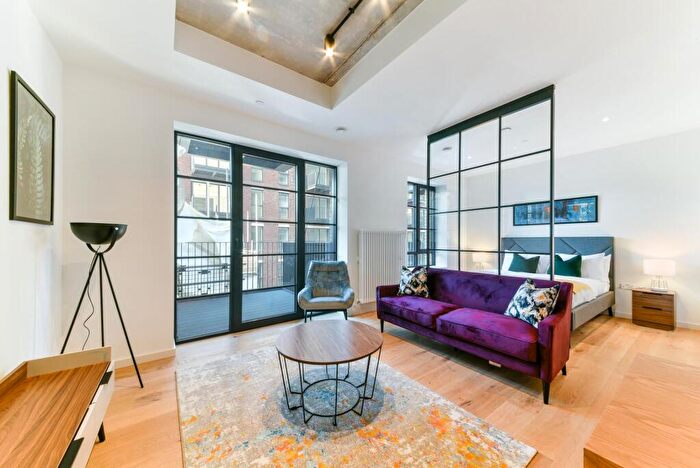 Apartment To Rent In Rendel House, Goodluck Hope, London, E14