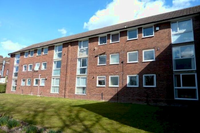 2 Bedroom Flat To Rent In Godstone Road, Purley, CR8