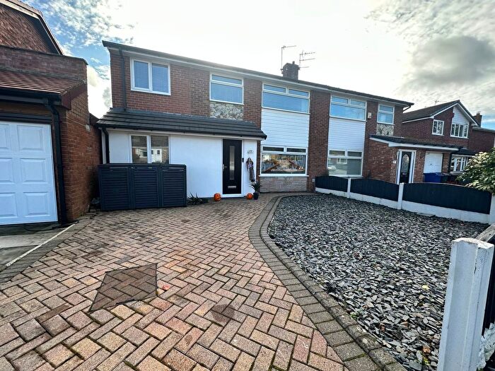 4 Bedroom Semi Detached House For Sale In Salisbury Road, Radcliffe, Manchester, M26