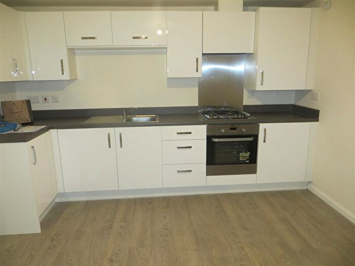 2 Bedroom Flat To Rent In Tawny Grove, Coventry, CV4