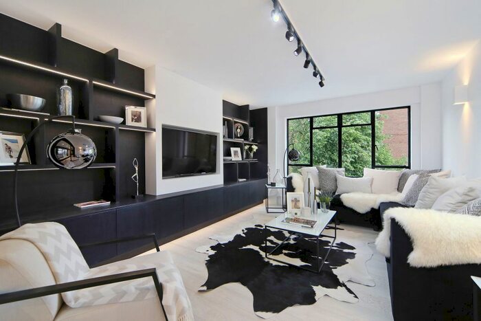 3 Bedroom Flat To Rent In Montagu Street, Marylebone, W1H