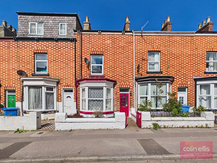 4 Bedroom Terraced House For Sale In Barwick Street, Scarborough, YO12