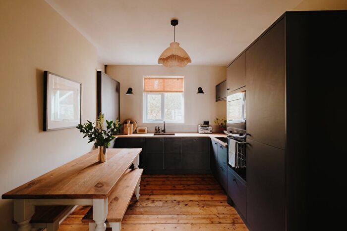 2 Bedroom Flat For Sale In Southwater Road, St. Leonards-On-Sea, TN37