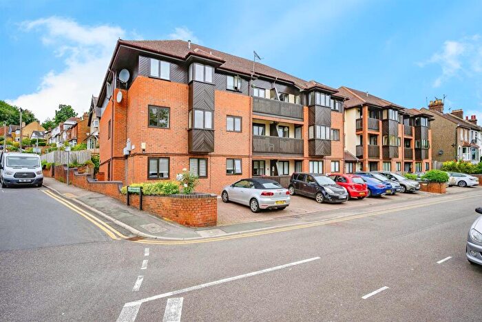 3 Bedroom Flat For Sale In Cotterells, Hemel Hempstead, HP1
