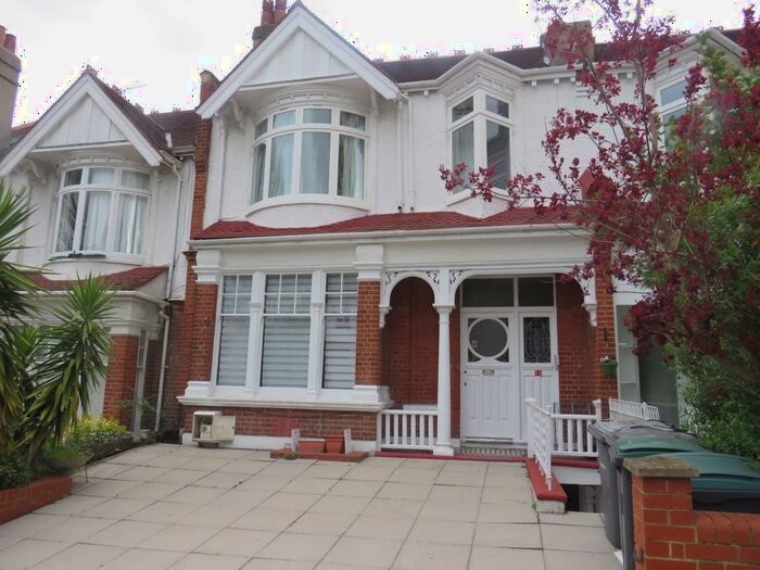 2 Bedroom Flat To Rent In Hornsey Lane Gardens, Highgate, N6