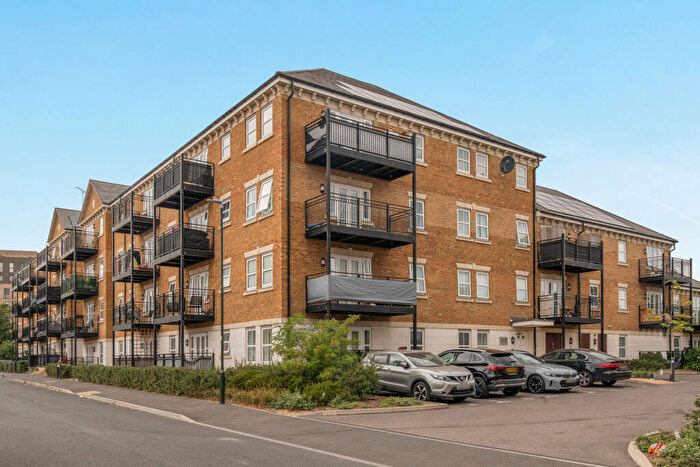 2 Bedroom Apartment For Sale In Sayers Way, Erith, DA8
