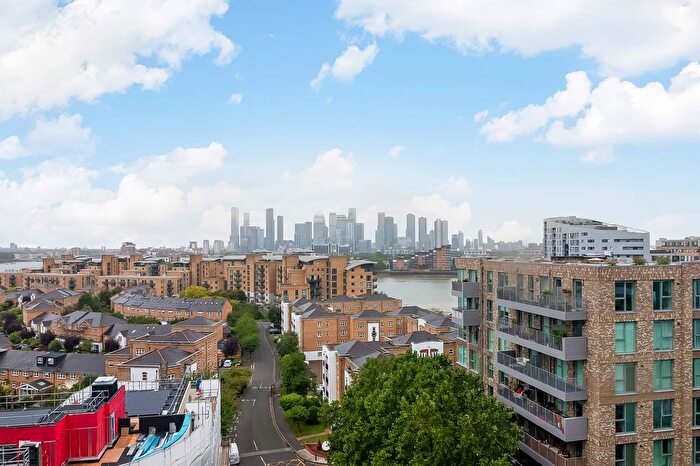 3 Bedroom Flat For Sale In Cavatina Point, Creekside, London, SE8