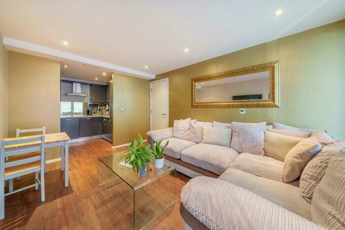 1 Bedroom Flat To Rent In Oxygen Building, Royal Docks, London, E16