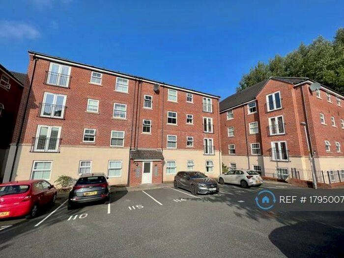 2 Bedroom Flat To Rent In Stonemere Drive, Radcliffe, Manchester, M26