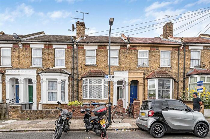 1 Bedroom Flat For Sale In Buckingham Road, NW10