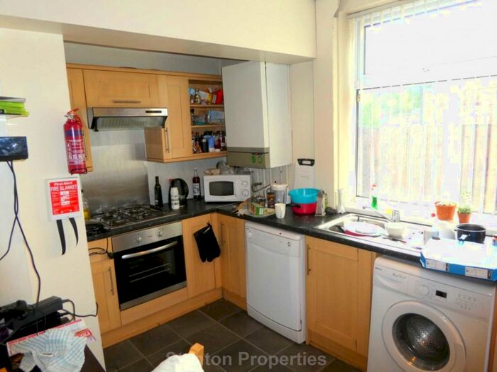 6 Bedroom Semi-Detached House To Rent In &# Pppw Excluding Bills, See Video Tour, Mauldeth Road, Withington, M20