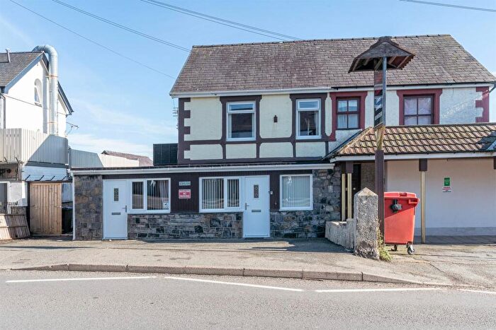 3 Bedroom House For Sale In Benllech, Tyn-Y-Gongl, LL74