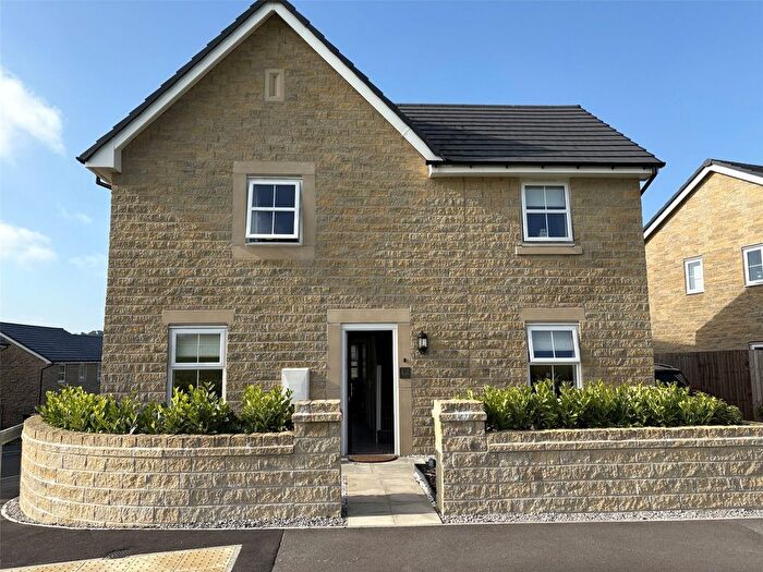 4 Bedroom Detached House For Sale In Silkstone Crescent, Buxton, Derbyshire, SK17