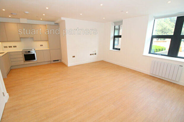 1 Bedroom Flat To Rent In Perrymount Road, Haywards Heath, RH16
