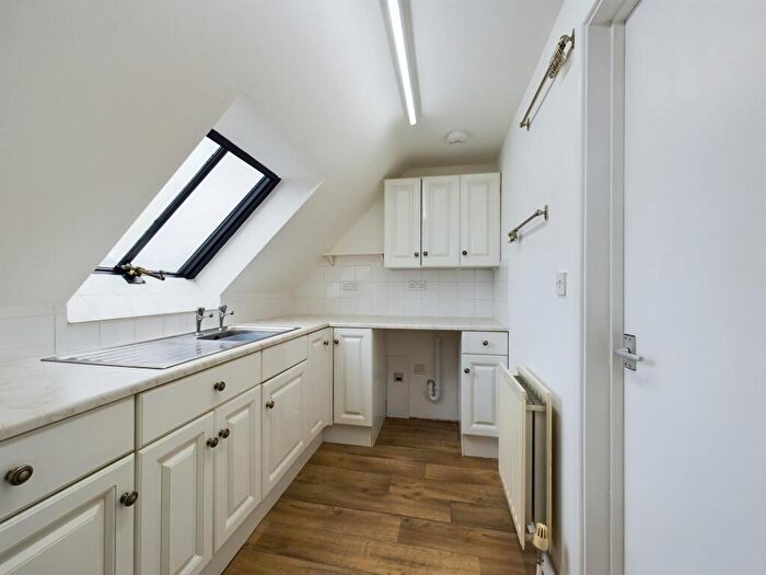 2 Bedroom Flat To Rent In Plantation Farm Cottage, Wolverton, Tadley, Hampshire, RG26