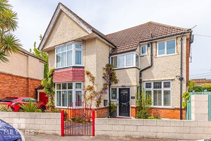4 Bedroom Detached House To Rent In St. Albans Road, Bournemouth, BH8