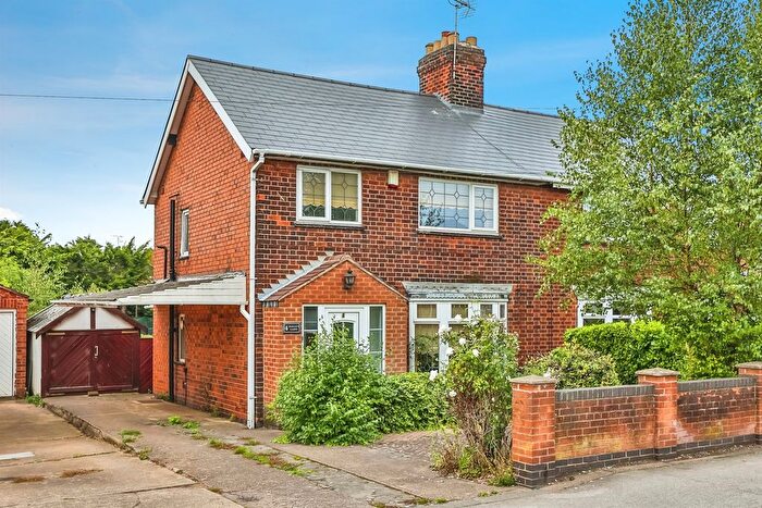 3 Bedroom Semi-detached House For Sale In Farleys Lane, Hucknall, Nottingham, NG15